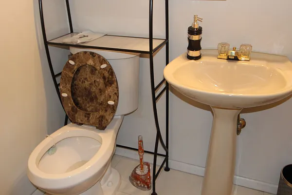 Rented by Superior Realty Service | media 21