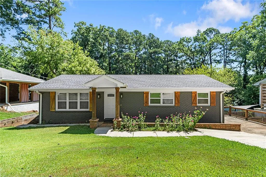 4 bed, 2392 sqft, $2,600 — Photo 1
