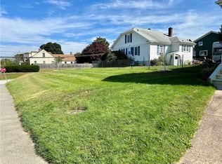 33 John St, Westerly, RI 02891