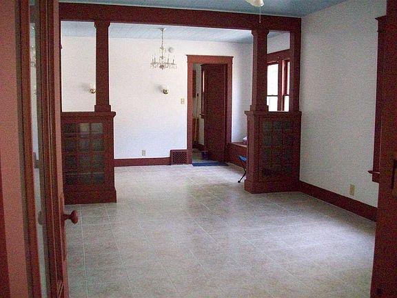 4th image of 1039 S 2nd St