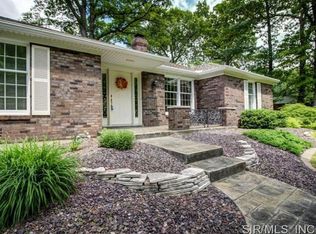 317 Gilmore Ln, Columbia, IL 62236