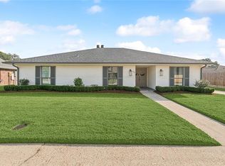 53 Woodlake Blvd, Kenner, LA 70065