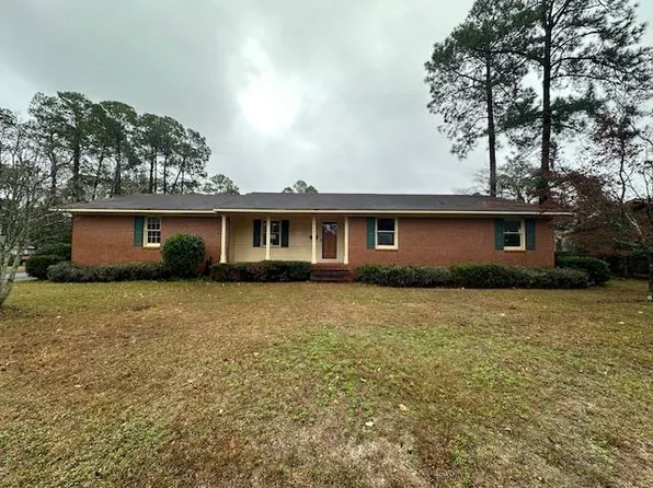 709 Marty Ln, Tifton, GA 31794