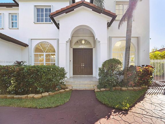 4th image of 7830 NW 161st Ter