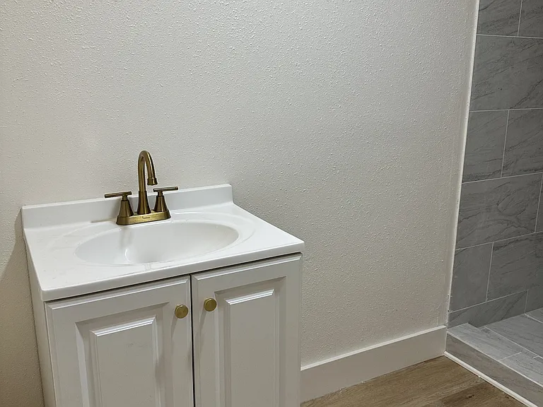 410 Randall St #9 — Photo 14