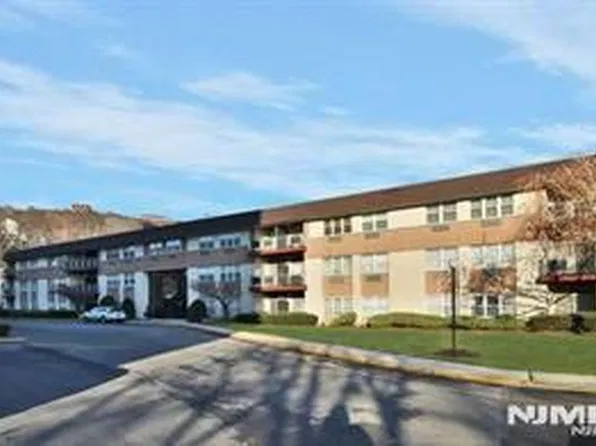 1111 River Road #B11, Edgewater, NJ 07020