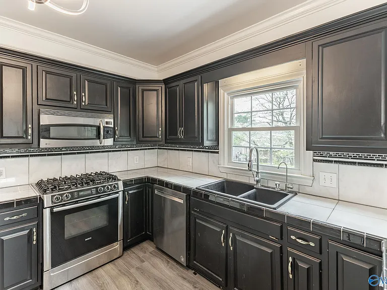 481 Brenda Dr — Photo 10