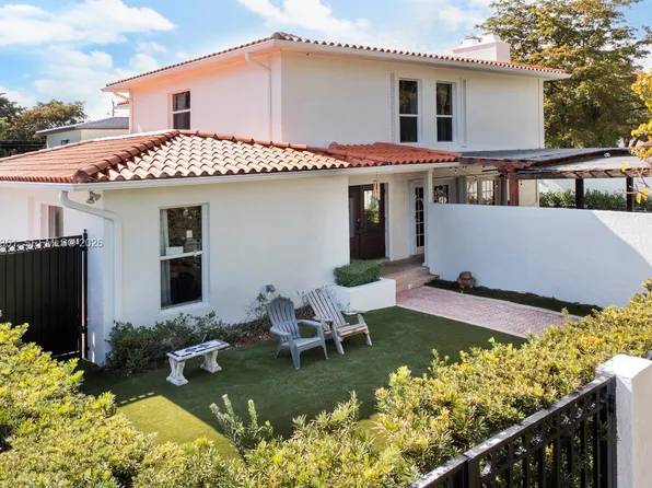 360 SW 28th Rd, Miami, FL 33129