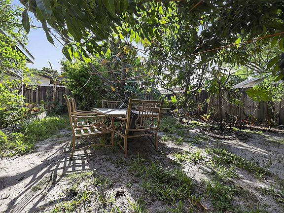 4th image of 9522 Affirmed Ln