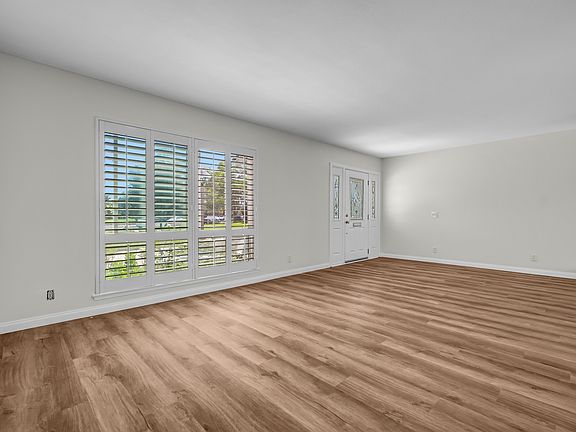 3rd image of 4107 Larwin Ave