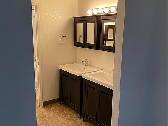 2nd image of 632 Arcadia Dr