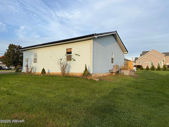 4th image of 679 Frosty Valley Rd