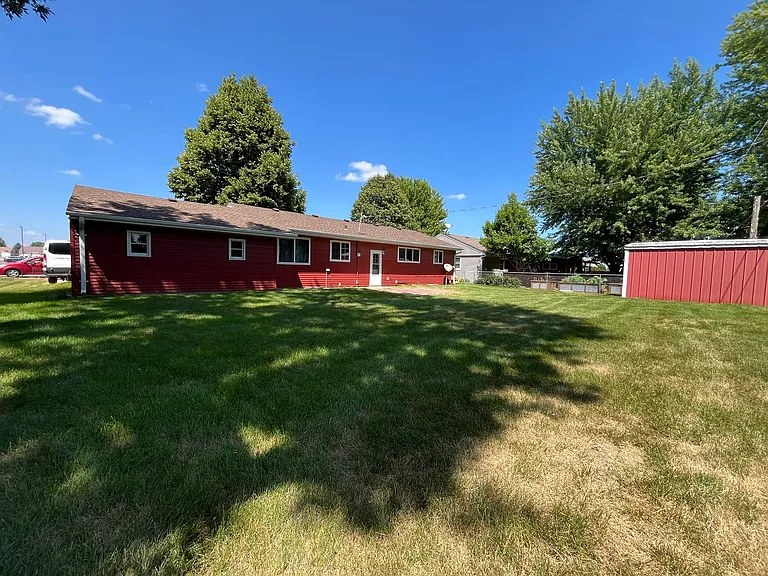 4909 E Linden Ln — Photo 39