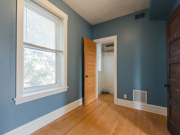 4th image of 2042 W Armitage Ave APT 3
