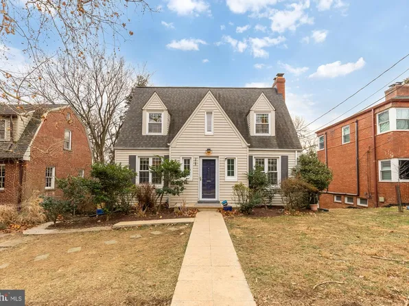 205 Hodges Ln, Takoma Park, MD 20912