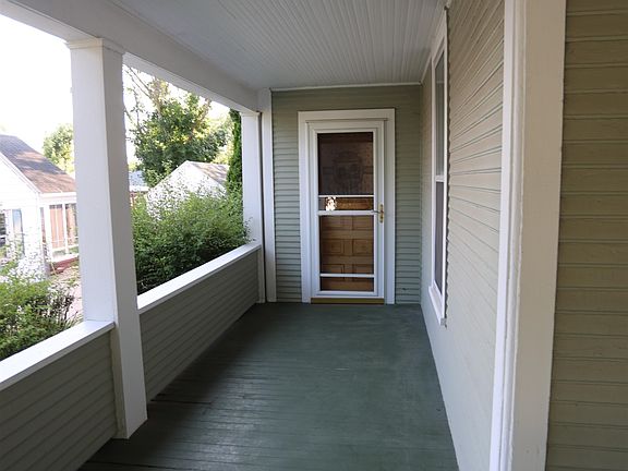 5th image of 990 N 4th St