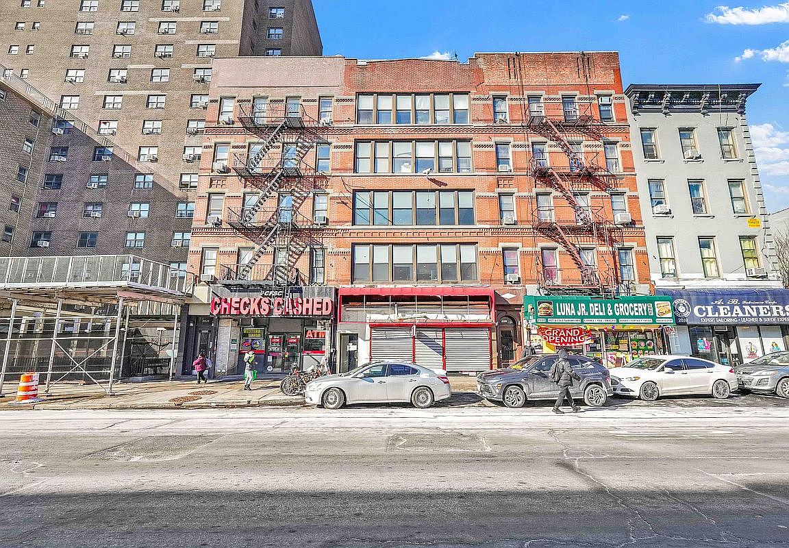Primary listing photo
