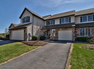 11 Hedge Row Run, Clarks Summit, PA 18411