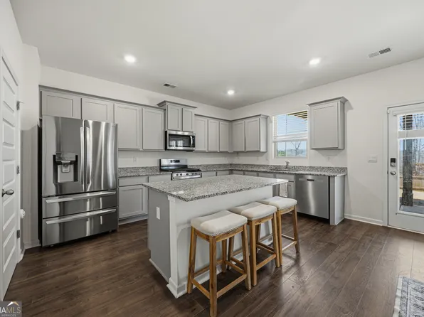 5400 Andrew Ln, Lithonia, GA 30038