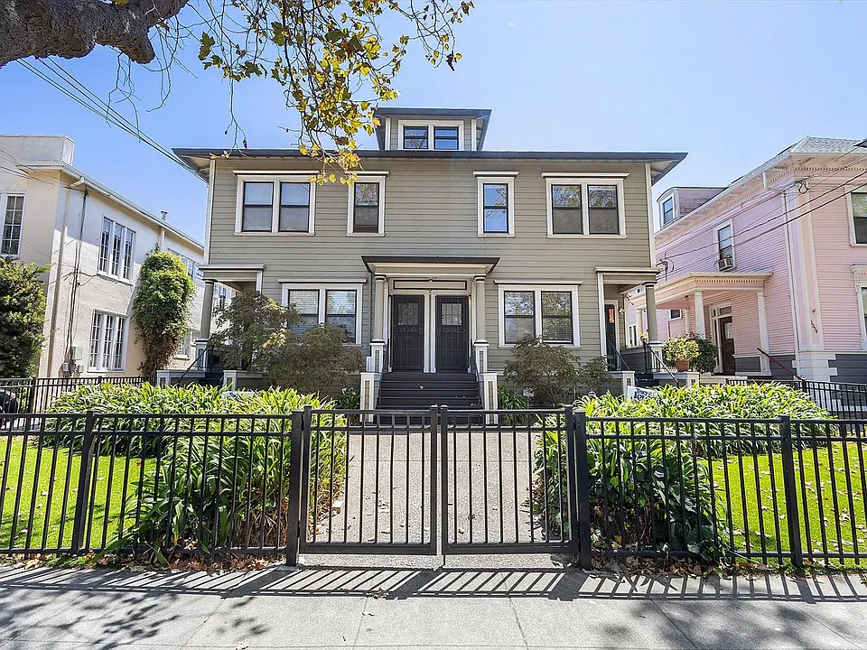 1336 1/2 Park Ave