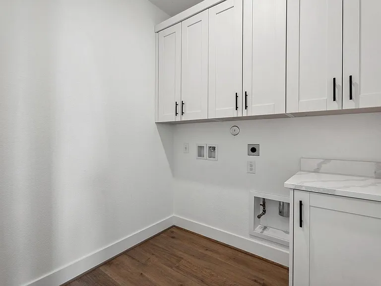 1820 Drover Ln — Photo 14