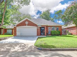 6925 Black Wing Dr, Fort Worth, TX 76137