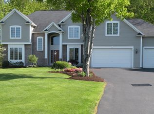 835 Rolins Run, Webster, NY 14580