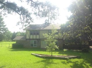 208 Whispering Pine Dr, Haughton, LA 71037