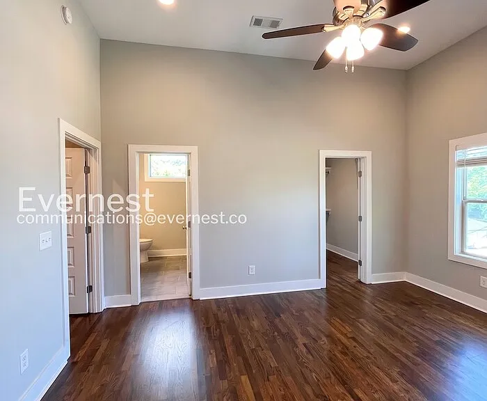 2115 Burns St — Photo 17