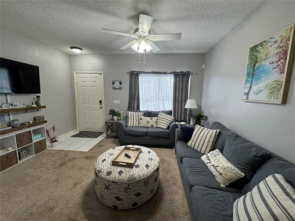 2 bed, 2.5 bath, 1080 sqft, $2,300 — Photo 2