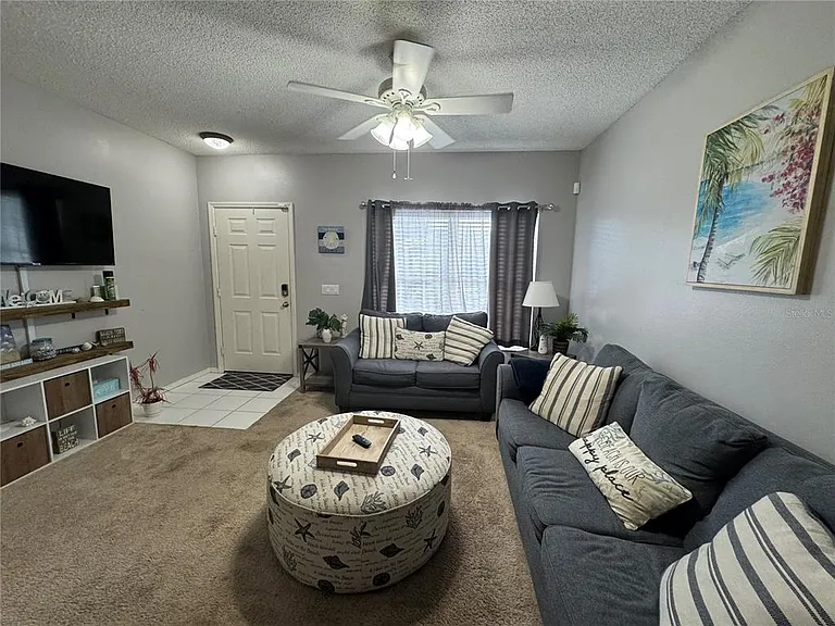 4540 Runabout Way — Photo 2