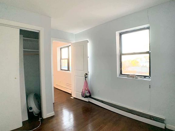 4th image of 2001 Eastern Pkwy #3