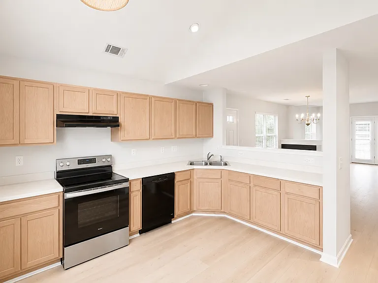 11117 Saintsbury Pl — Photo 2