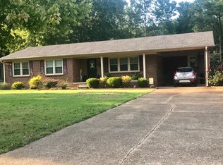 425 Chickasaw Dr, Huntingdon, TN 38344