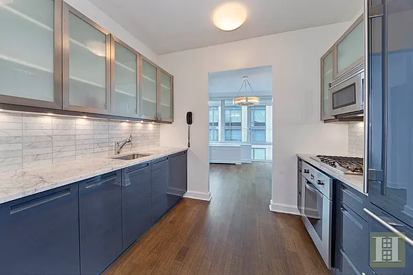 Rented by Halstead Real Estate | media 16