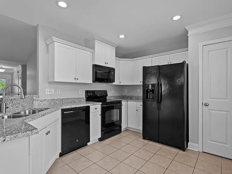 7203 Chipley Dr — Photo 6
