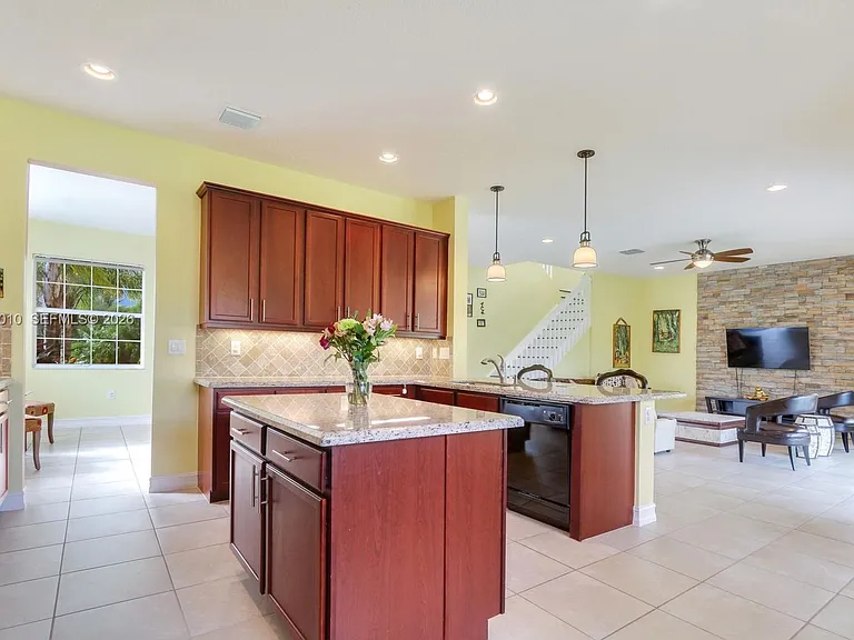 8185 Fiera Ridge Dr #0 — Photo 10