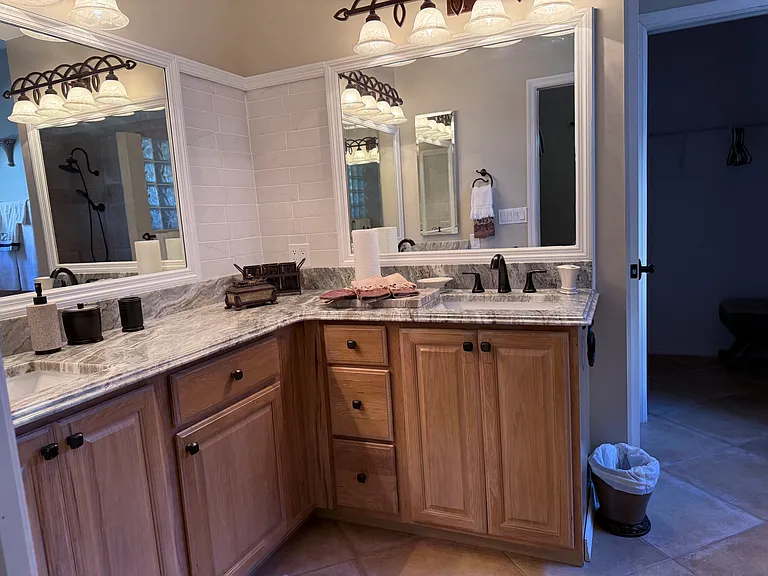 8116 Breton Cir — Photo 10
