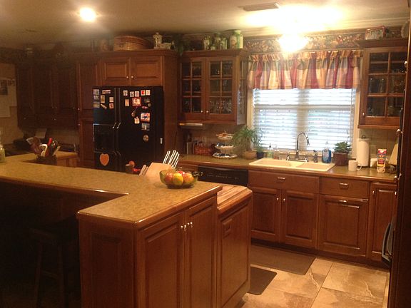 Large eat in kitchen