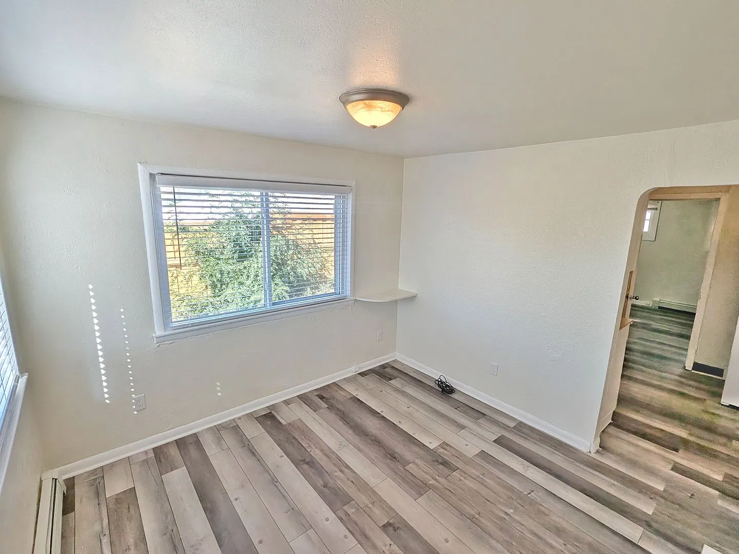 Cozy 2br 1b Home w/laundry! — Photo 4