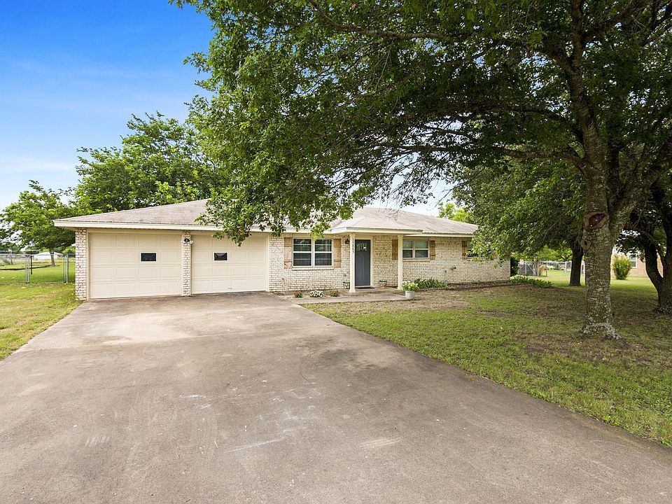 1st image of 15885 Kari Ln