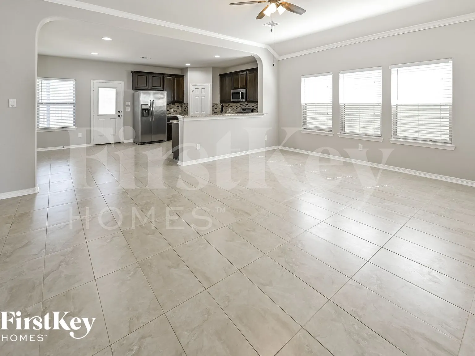 4 bed, 2.0 bath, 1742 sqft, $2,180 — Photo 4