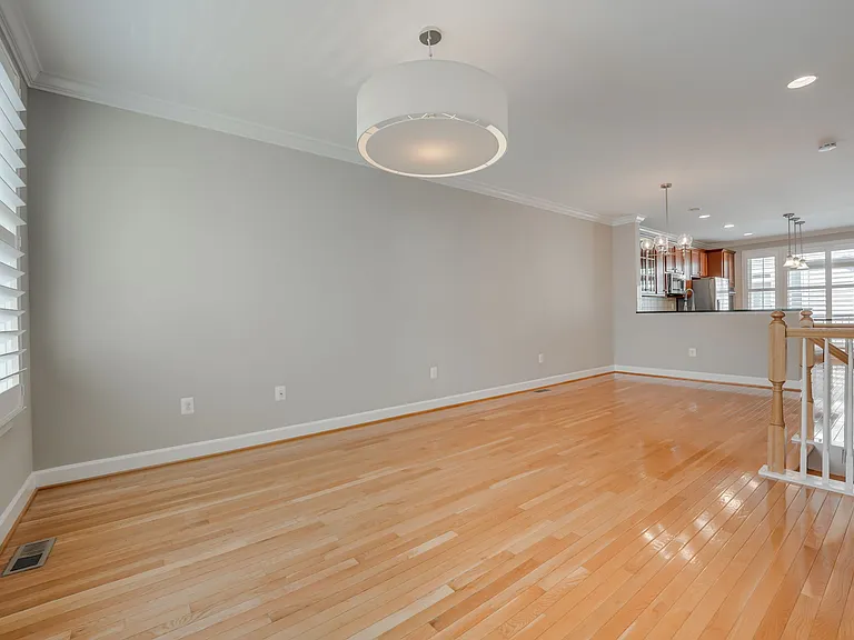 2608 S Kenmore Ct — Photo 14