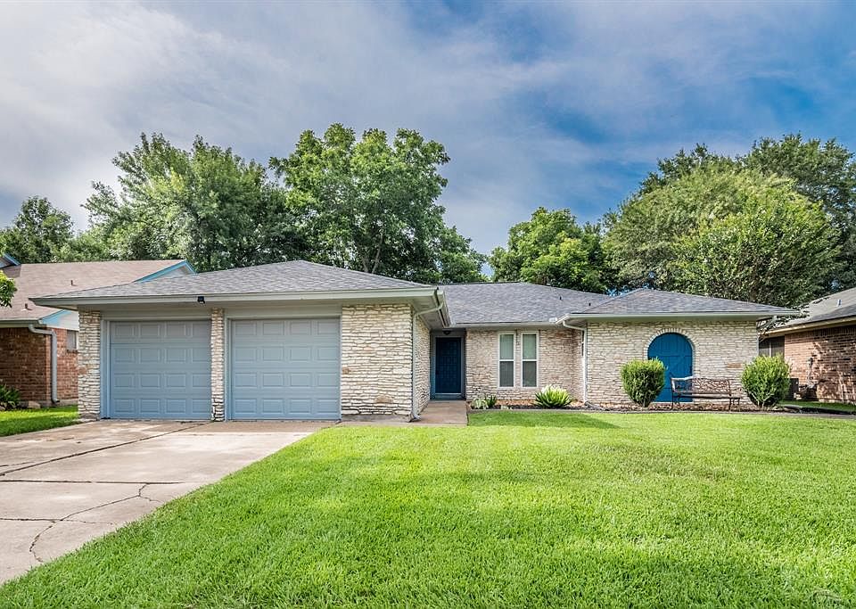 1st image of 22422 Deville Dr