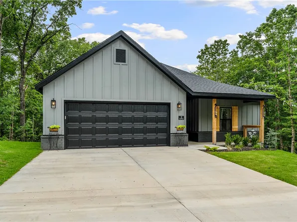 3 Arrow Dr, Bella Vista, AR 72714
