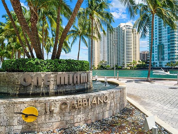 4th image of 325 S Biscayne Boulevard #2226