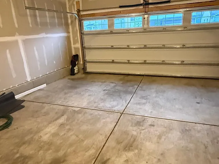 220 Roebling St — Photo 18