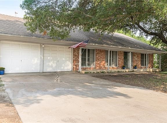 2nd image of 5425 Woodway Dr