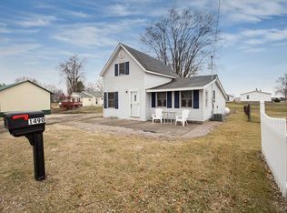 1490 334th St, Lynn Center, IL 61262