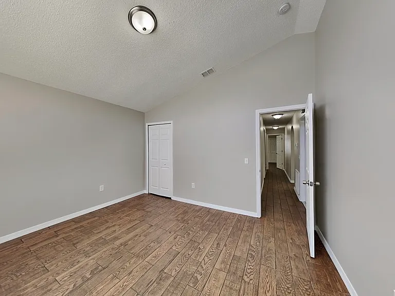 6879 Belmar Dr — Photo 11